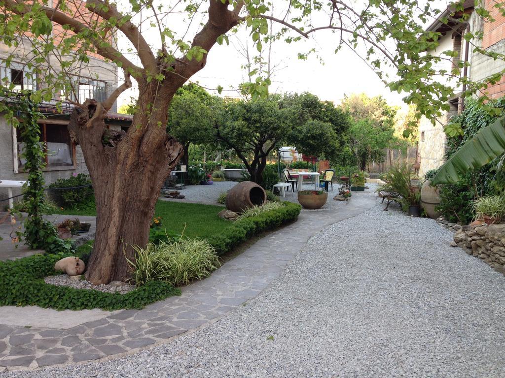 B&B Mar Tirreno Barcellona-Pozzo di Gotto Ngoại thất bức ảnh
