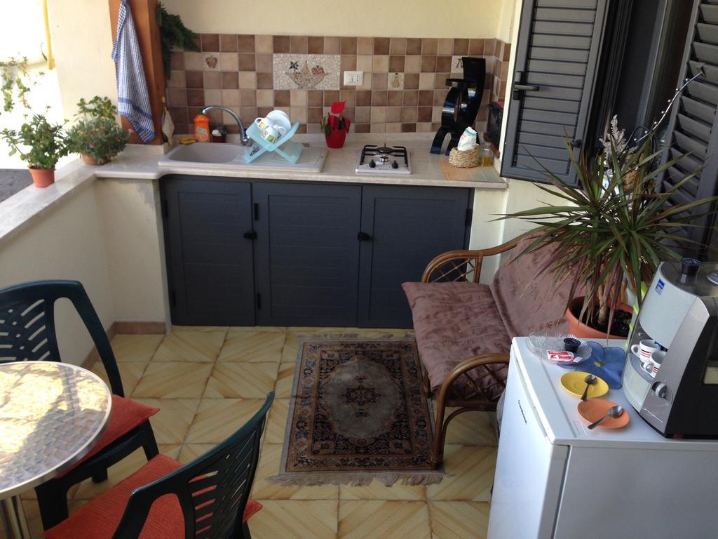B&B Mar Tirreno Barcellona-Pozzo di Gotto Ngoại thất bức ảnh