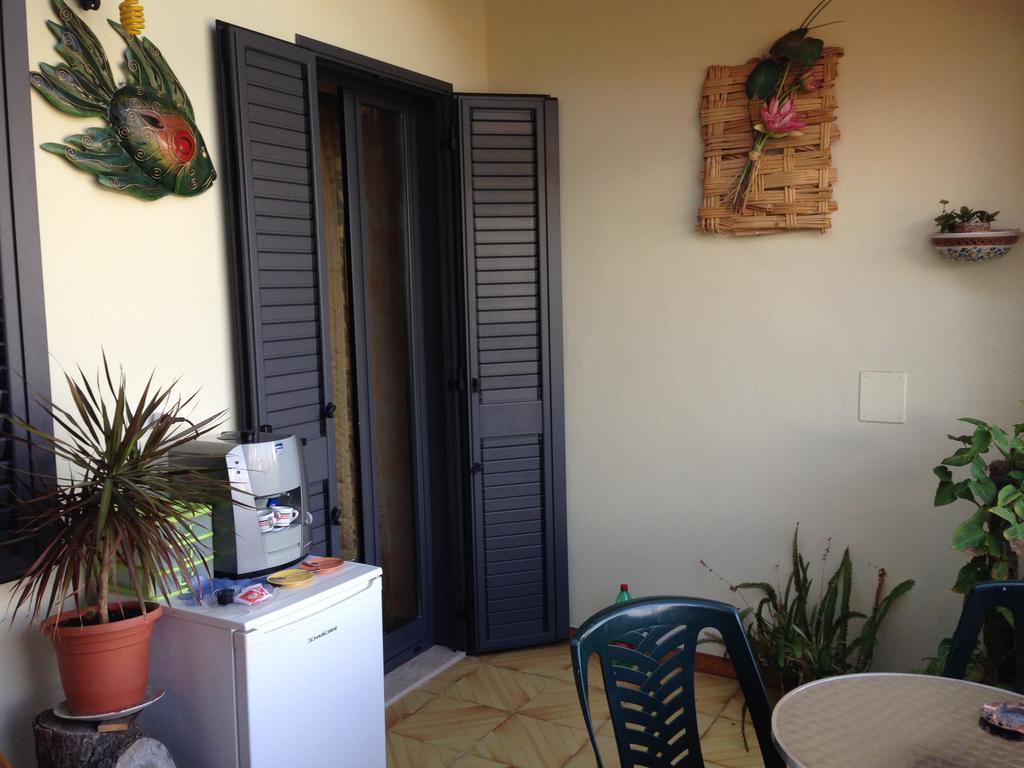 B&B Mar Tirreno Barcellona-Pozzo di Gotto Ngoại thất bức ảnh